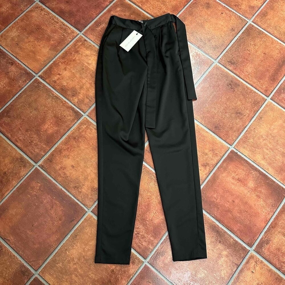 NWT Lavish Alice Black High-Waisted Tailored Trousers Size Extra Small - Picture 2 of 15